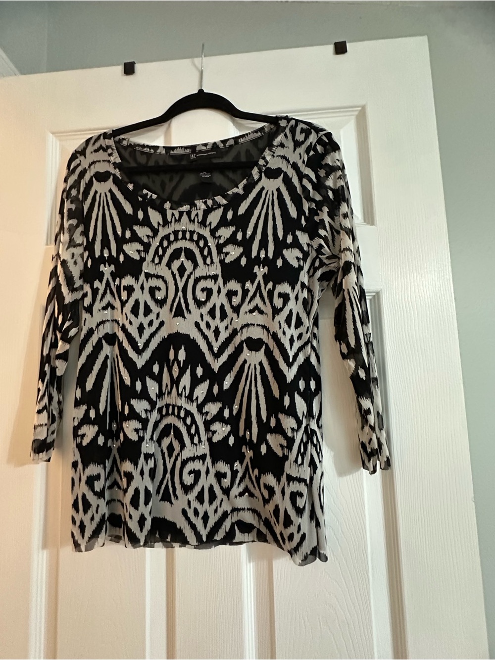 INC International Concepts Black and White Patterned Long Sleeve Top